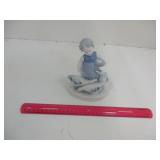 VTG Girl & Ducks Figurine