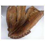 VINTAGE MICKEY MANTLE RAWLINGS GLOVE