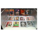 LOT OF 32 ASSORTED SPORT CARDS / SEE PICS