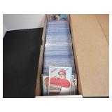 LOT OF VINTAGE BASEBALL CARDS