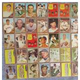 Lot Of (35) 1962 Topps Baseball Cards