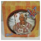 MICHAEL JORDAN MINI ART BASKETBALL CHICAGO BULLS
