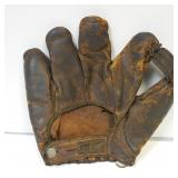 VINTAGE 1930'S DRAPER & MAYNARD BASEBALL GLOVE