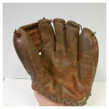 VINTAGE PHIL RIZZUTO SPALDING BASEBALL GLOVE