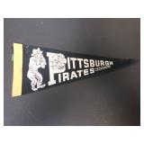 VINTAGE PITTSBURH PIRATES MINI PENNANT 11'