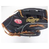 MLB RAWLINGS GLOVE (NEVER USED)