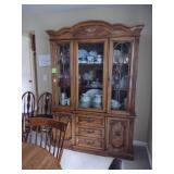 Curio Cabinet (contents not included (bidder
