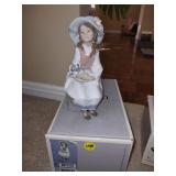 Vintage Lladro Figurine 06400 Day Dreams