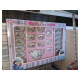 22 Piece Childrens Porcelain China Set NIB