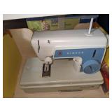 Singer Sewing Machine, unsure if complete