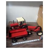 ERTL International Harvester and Wagon Set