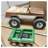 Tonka Jeep and Misc Toy Collectibles