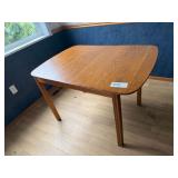 Table, no chairs 29.5wx40lx28h