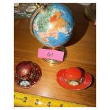 2 Clocks, untested and Globe Decor
