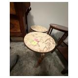 2 Side Tables