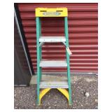 Werner 4 ft 225lb step ladder fiberglass
