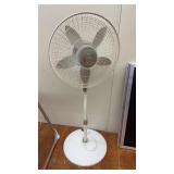 Lasko Floor Oscillating Fan