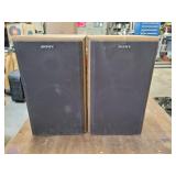 Sony speakers. 15x9ï¿½x9. Untested.