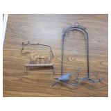 Metal wall hangings