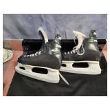 Ultra Ice Brett Hull hockey skates. Size 9