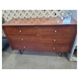 Harmony House 6 drawer dresser. 31x50x18.