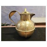 Silver plated coffee pot. 8x7. 2pt.