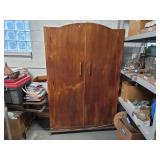 Armoire. Solid oak. 76x49x20ï¿½. On casters for