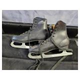 Lake Placid figure skates.  Size 4