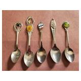 Collectors spoons of US locations