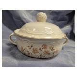 Cordella stoneware serving dish with lid. 7x11.