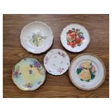 Decorative flower and fruit plates