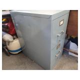 Filing cabinet 2 drawer.