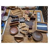 Wooden household wall hangings and other