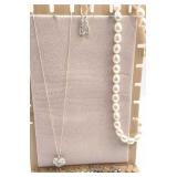 Freshwater pearl necklace & bracelet set,