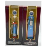 PAIR 1:18 Ford Gas Pumps
