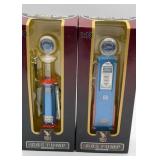 PAIR 1:18 Ford Gas Pumps