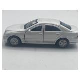 Mercedes-Benz 1:43