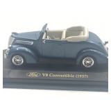 1937 Ford V8Convertible 1:43