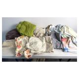 Mixed Full Sheets & Standard Pillow Cases +