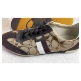 Coach Skoes 9M w/Plastic Shoe Tote