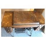 Singer Sewing Machine & Cabinet Serial B841911