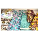 6 Round Tablecloths 60" Plastic w/ 4 Placemats