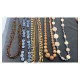Collection of 5 necklaces