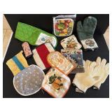Oven Mitts & Potholder Collection
