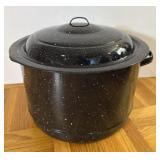 Large Granite Wear 21 QT Stock Pot