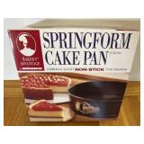 Roshco Springform 9" Cake Pan New