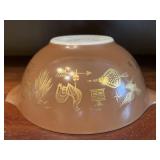 Pyrex Early American 442 Mixing Bowl 1.5 Qt.