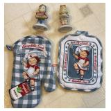 Campbellï¿½s Soup Collectibles Lot