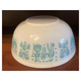 Pyrex Amish Butterprint 404 Mixing Bowl 4 Qt.