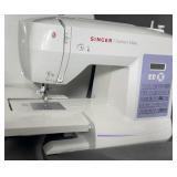 Singer Fashion Mate 5560 Sewing Machine